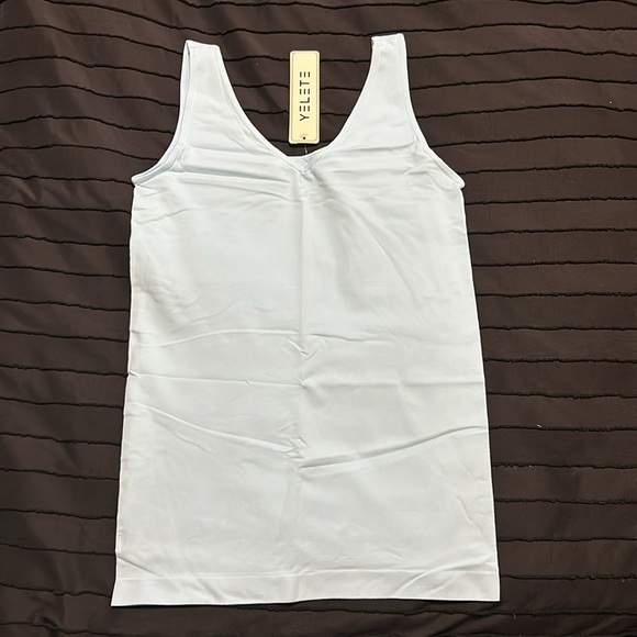 Plus Size Tank Top Duo (One Size) - Picture 4 of 7